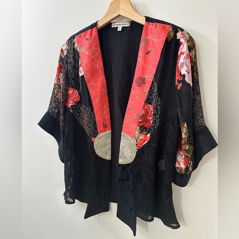 Red-Gold-Black Short Kimono Style Outer